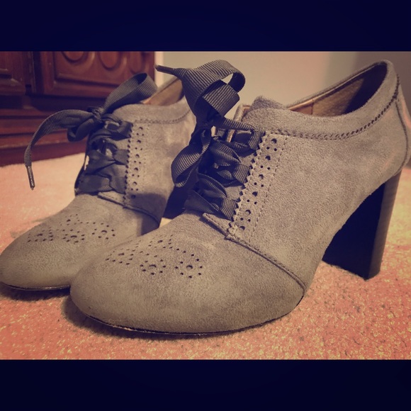 Adrienne Vittadini Oxford Heels - Picture 1 of 6